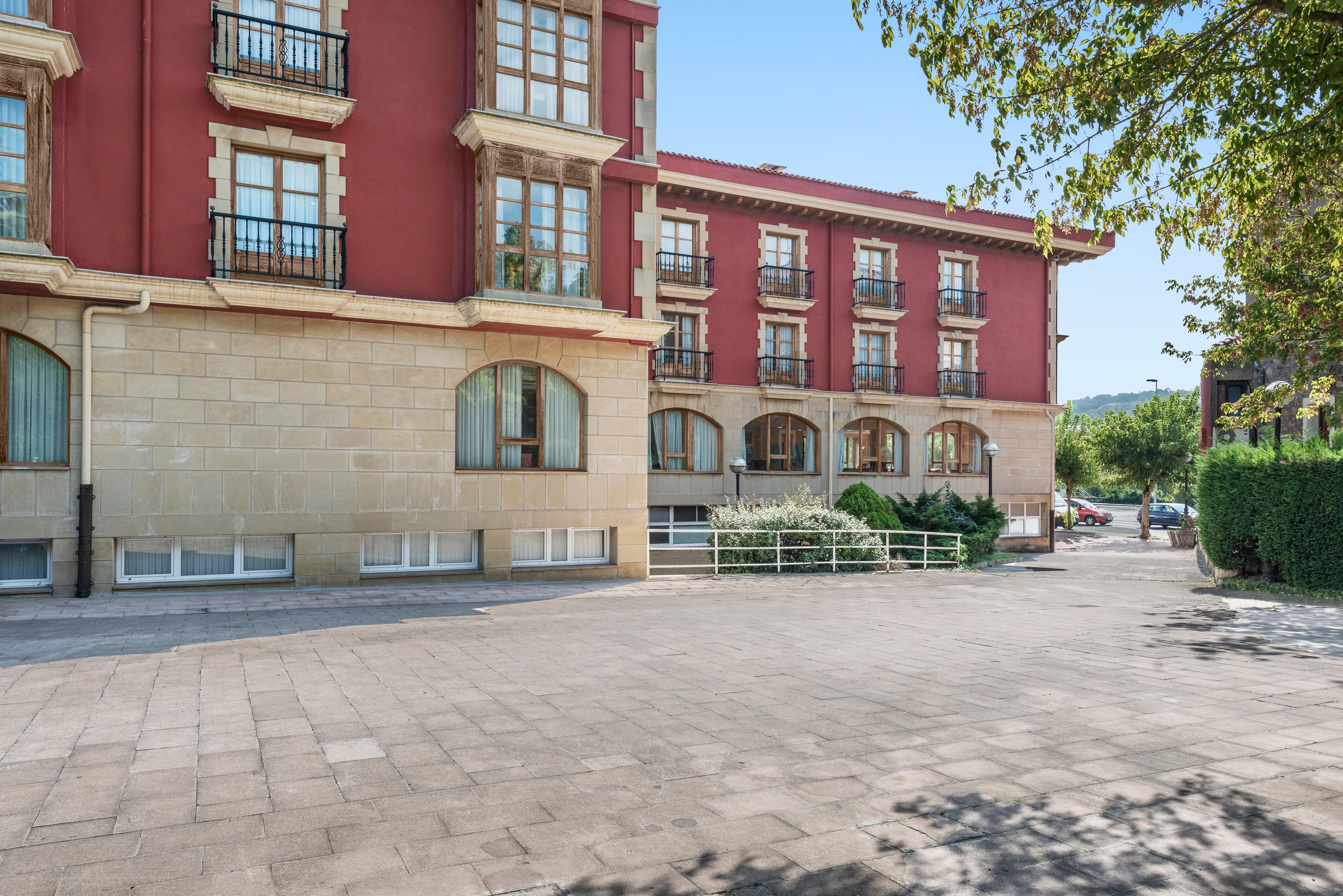 Tryp Bilbao Sondika Hotel Exterior foto