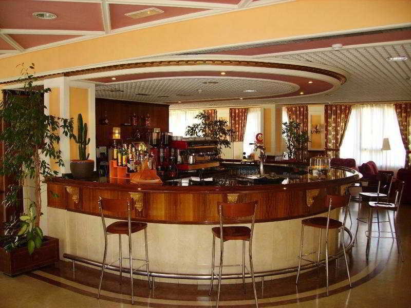 Tryp Bilbao Sondika Hotel Restaurante foto