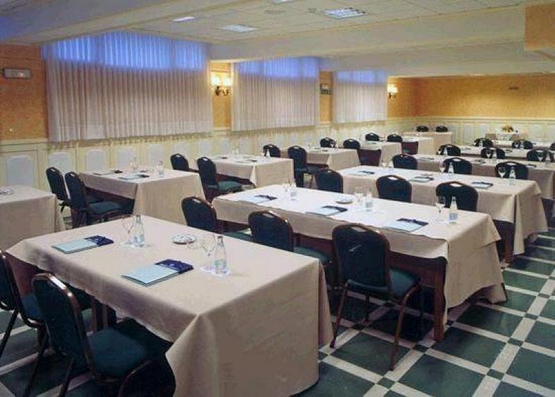 Tryp Bilbao Sondika Hotel Negócio foto
